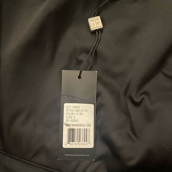 Tadashi Shoji lace/ mesh cropped blazer, size 2 - Picture 14 of 16